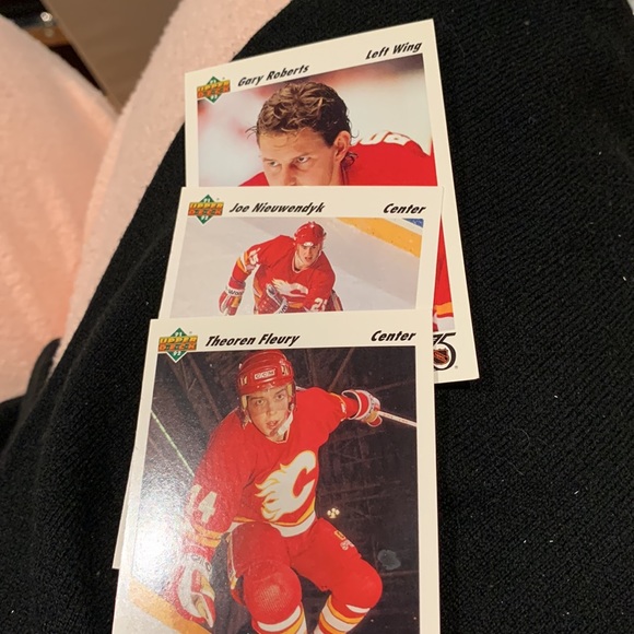Calgary flames -19 upper deck new hockey cards. Plus 4 score cards 89/90. - Picture 8 of 10